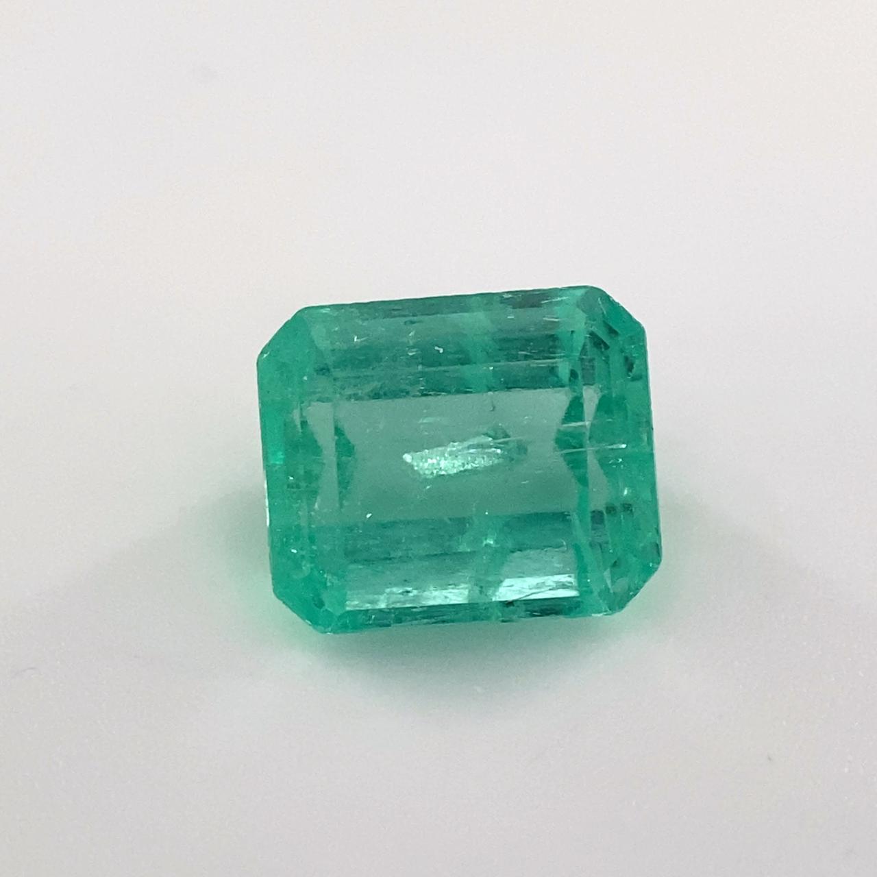 2.4ct Colombian emerald