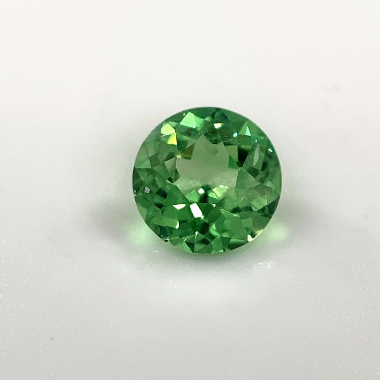 0.9ct Tsavorite garnet