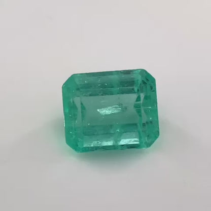 2.4ct Colombian emerald